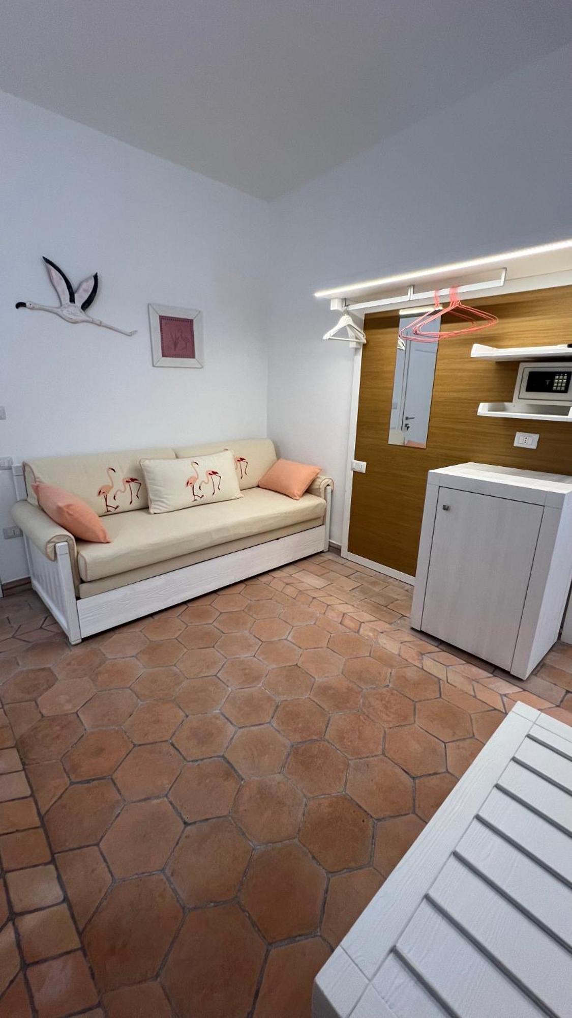 Rooms Apartaments Santa Teresa Капо-Теста Екстер'єр фото