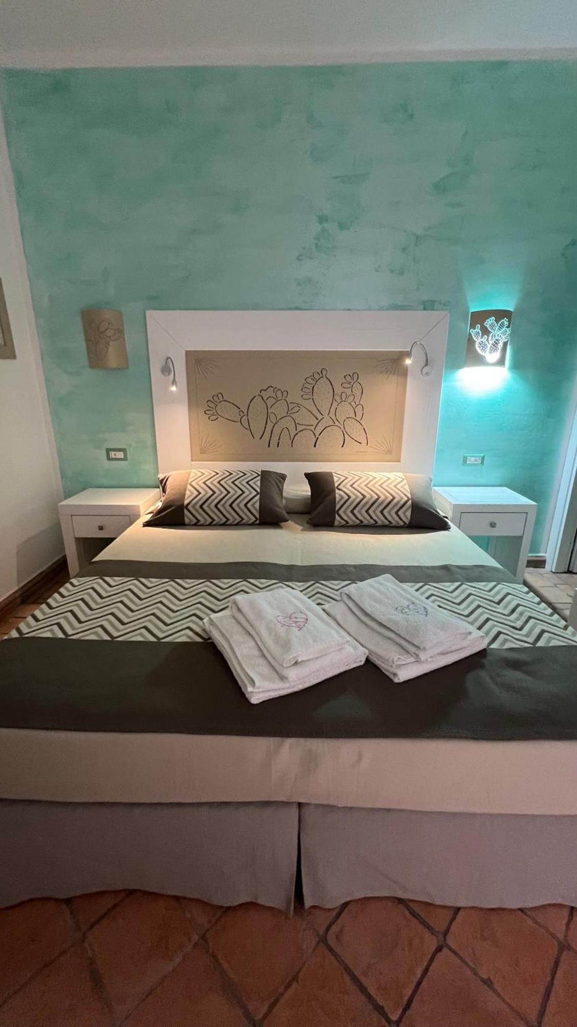 Rooms Apartaments Santa Teresa Капо-Теста Екстер'єр фото